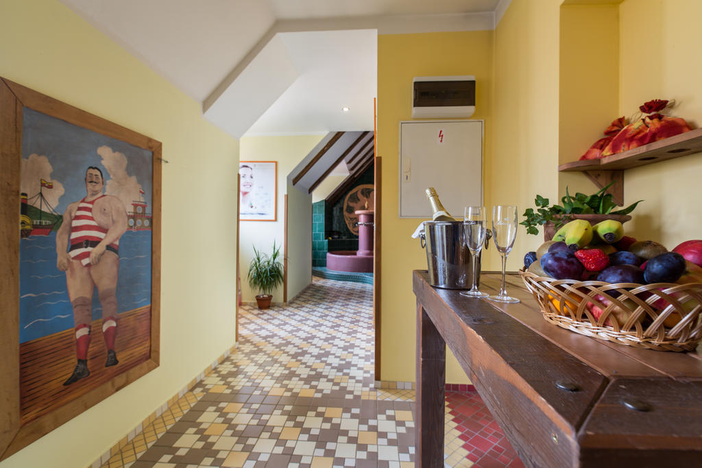 Hotel Selsky Dvur - Bohemian Village Courtyard Prague Exterior photo